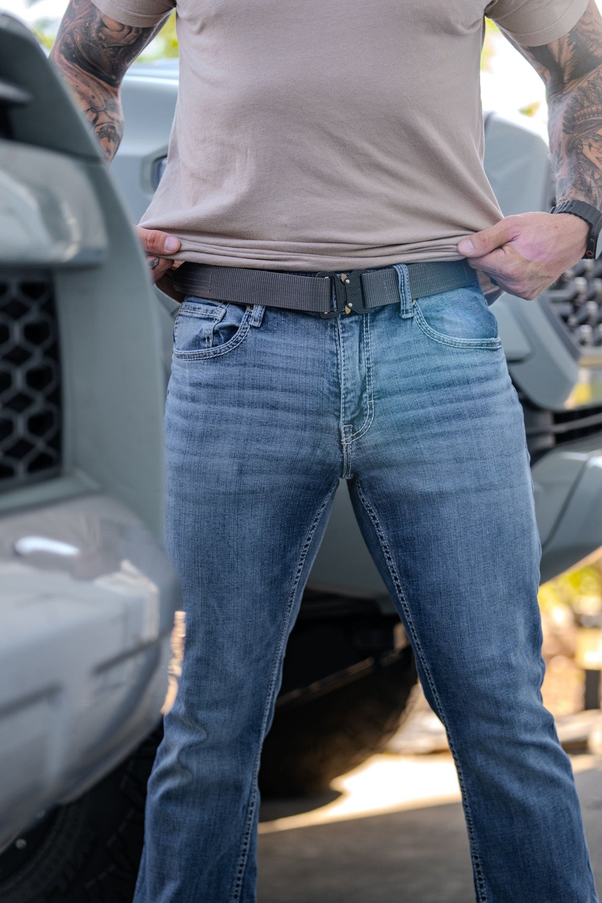 Buckling a Wolf belt over jeans