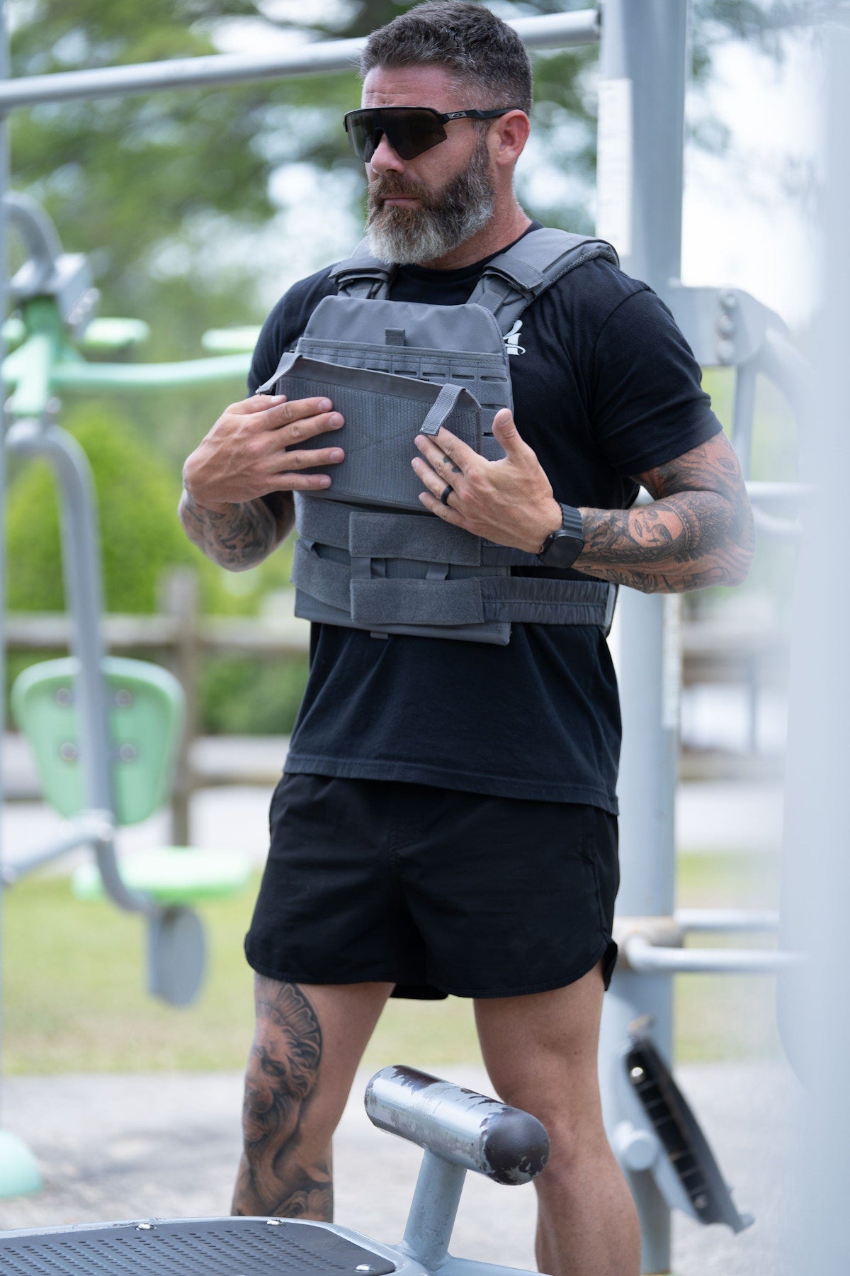 Loading a steel plate into a plate carrier
